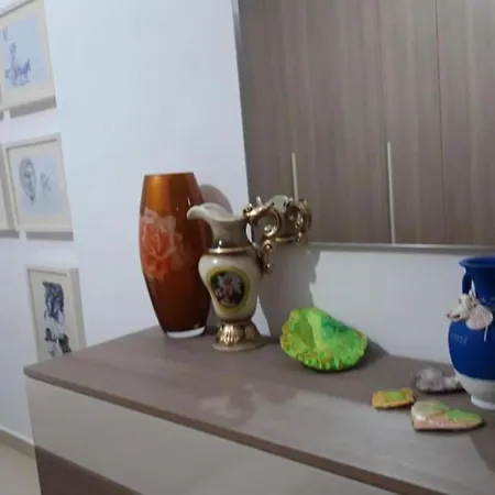 2 Bed Sleeps 6 -balcony - 5-mins From Seaside * Vlorë